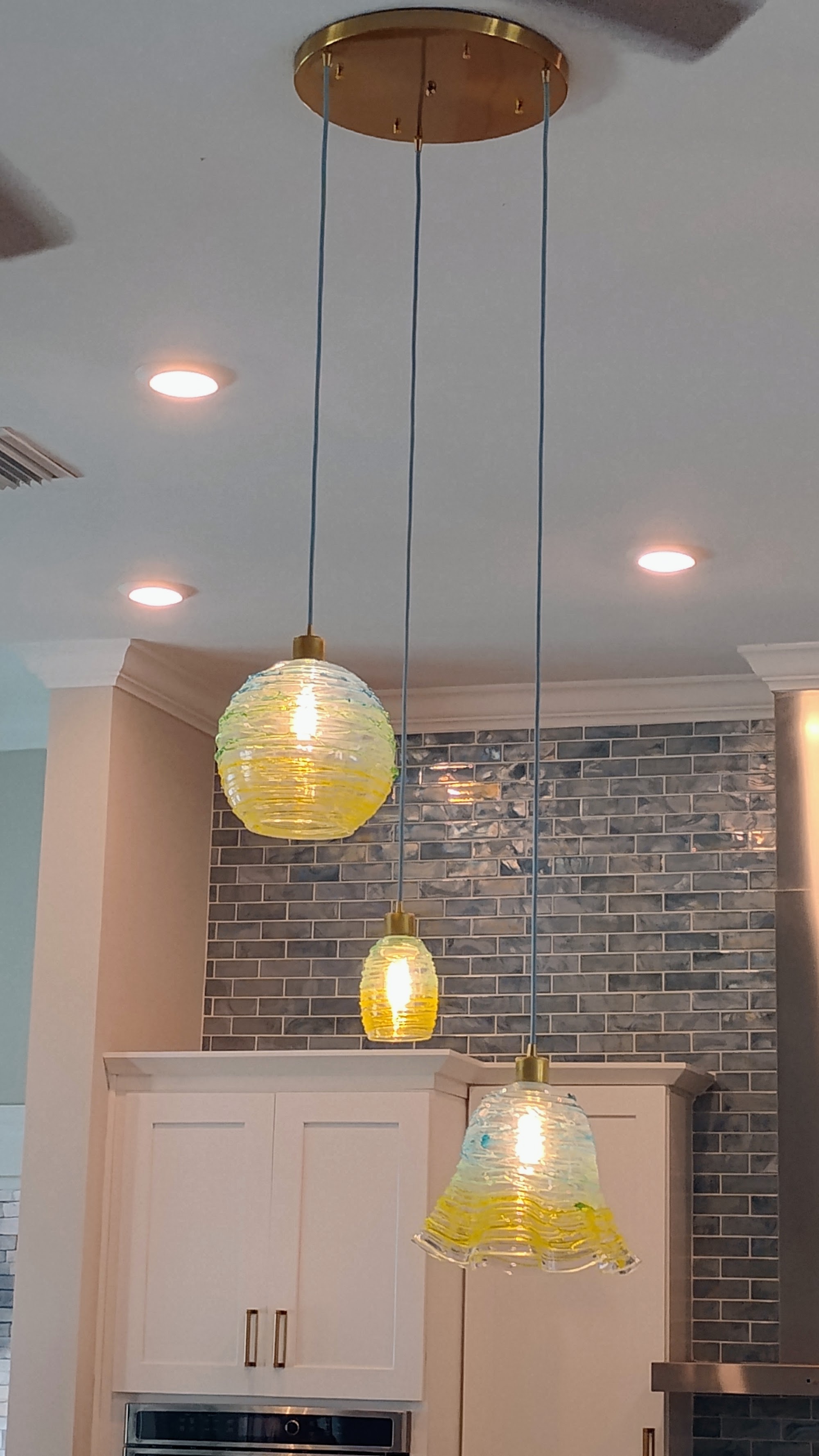 Pendant light fixture detail
